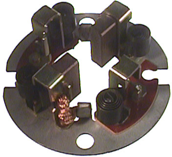 F 032 137 021