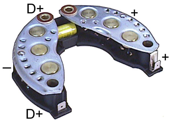F 032 133 687