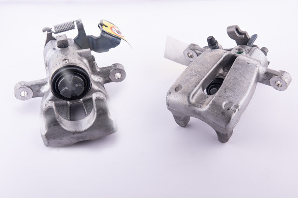 8AC 355 381-011 HELLA